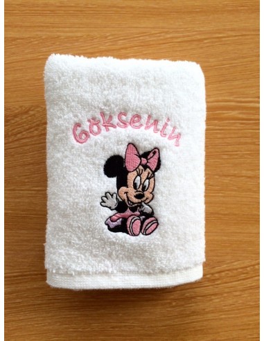 BABY MINNIE  MOUSE NAKIŞLI İSME ÖZEL HAVLU